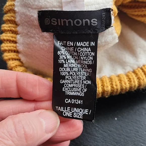 Simons Ribbed Toque - Picture 3 of 6